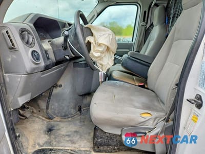 Zdjęcie 7 z 12 samochodu: 2010 FORD ECONOLINE E150 VAN VIN:1FTNE1EW9ADA94819 - miniatura