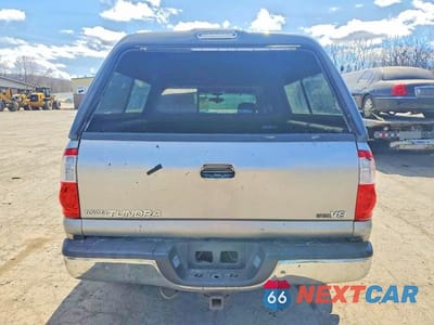 Zdjęcie 6 z 11 samochodu: 2004 TOYOTA TUNDRA DOUBLE CAB SR5 VIN:5TBDT44114S462338 - miniatura