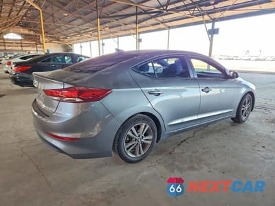 Trzecie zdjęcie samochodu z tyłu: 2018 HYUNDAI ELANTRA SEL VIN:5NPD84LF0JH367647 - miniatura