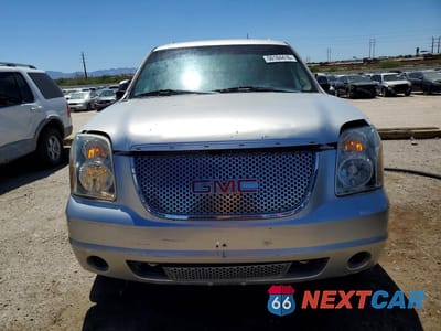 Piąte zdjęcie samochodu w środku: 2010 GMC YUKON DENALI VIN:1GKUKEEF0AR236011 - miniatura