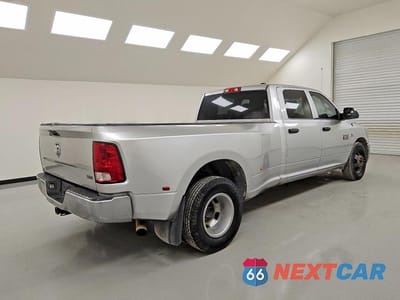 Trzecie zdjęcie samochodu z tyłu: 2012 DODGE RAM 3500 ST VIN:3C63DPGL1CG309025 - miniatura