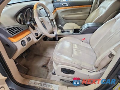Zdjęcie 7 z 13 samochodu: 2010 LINCOLN MKT VIN:2LMHJ5AT6ABJ15448 - miniatura