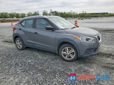 Czwarte zdjęcie samochodu z boku: 2019 NISSAN KICKS S VIN:3N1CP5CU1KL500570 - miniatura