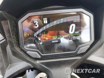 Zdjęcie 7 z 9 samochodu: 2025 KAWASAKI EX650 R VIN:ML5EXER19SDAF6646 - miniatura