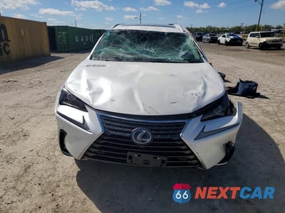 Piąte zdjęcie samochodu w środku: 2018 LEXUS NX 300H BASE VIN:JTJBJRBZ9J2088412 - miniatura