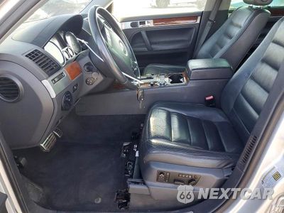 Zdjęcie 7 z 12 samochodu: 2006 VOLKSWAGEN TOUAREG 4.2 VIN:WVGZM77L16D054733 - miniatura