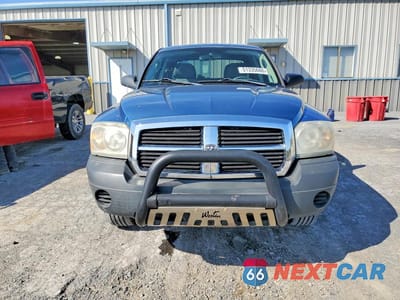 Piąte zdjęcie samochodu w środku: 2006 DODGE DAKOTA QUAD VIN:1D7HW28K16S621558 - miniatura