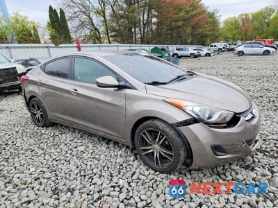 Czwarte zdjęcie samochodu z boku: 2011 HYUNDAI ELANTRA GLS VIN:5NPDH4AE4BH033245 - miniatura