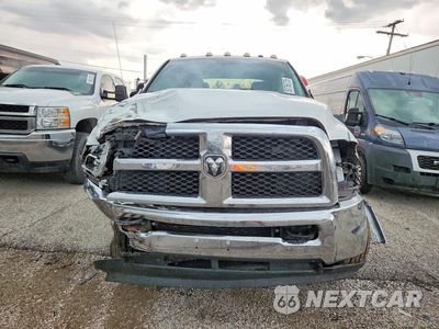 Piąte zdjęcie samochodu w środku: 2018 RAM 3500 ST VIN:3C63R3CL7JG239303 - miniatura