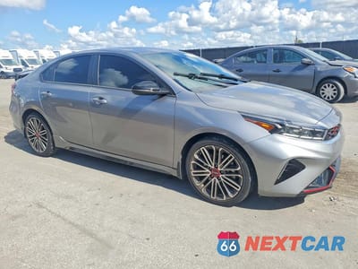 Czwarte zdjęcie samochodu z boku: 2023 KIA FORTE GT VIN:3KPF44AC2PE625368 - miniatura