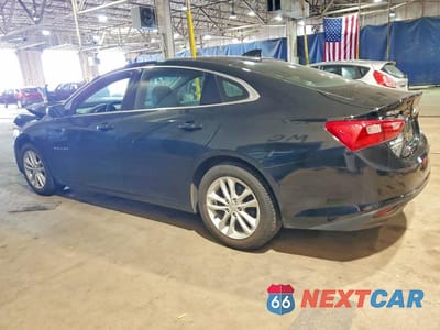 Drugie zdjęcie samochodu z przodu: 2017 CHEVROLET MALIBU LT VIN:1G1ZE5ST8HF107540 - miniatura