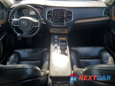 Zdjęcie 8 z 13 samochodu: 2017 VOLVO XC90 T8 VIN:YV4BC0PL2H1107750 - miniatura