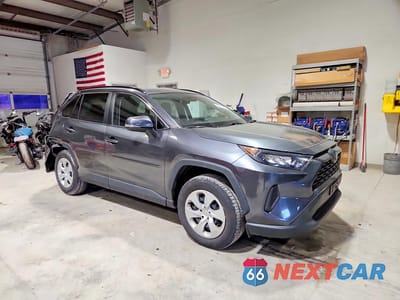 Czwarte zdjęcie samochodu z boku: 2019 TOYOTA RAV4 LE VIN:2T3G1RFV4KC021694 - miniatura