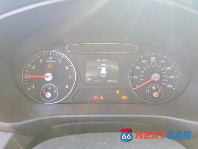 Zdjęcie 9 z 13 samochodu: 2019 KIA SORENTO LX VIN:5XYPG4A39KG557237 - miniatura