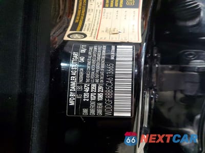 Zdjęcie 12 z 12 samochodu: 2012 MERCEDES-BENZ C 300 4MATIC VIN:WDDGF8BB5CA613665 - miniatura