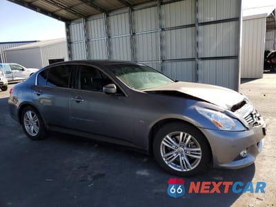 Czwarte zdjęcie samochodu z boku: 2015 INFINITI Q40 BASE VIN:JN1CV6AP4FM500244 - miniatura