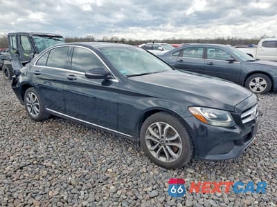 Czwarte zdjęcie samochodu z boku: 2018 MERCEDES-BENZ C 300 4MATIC VIN:55SWF4KB8JU245418 - miniatura