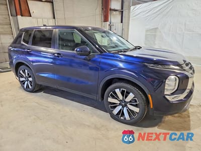 Czwarte zdjęcie samochodu z boku: 2025 MITSUBISHI OUTLANDER SE VIN:JA4J4VA83SZ032766 - miniatura