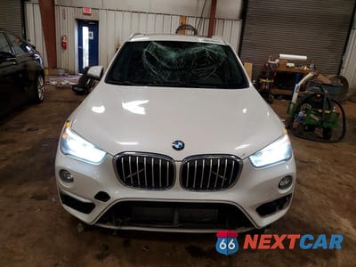 Piąte zdjęcie samochodu w środku: 2016 BMW X1 XDRIVE28I VIN:WBXHT3C31G5E50423 - miniatura