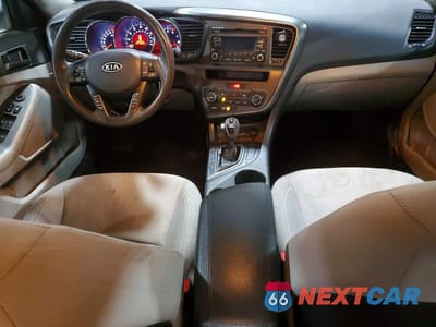 Zdjęcie 8 z 12 samochodu: 2012 KIA OPTIMA LX VIN:KNAGM4A74C5289412 - miniatura