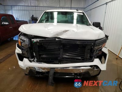 Piąte zdjęcie samochodu w środku: 2025 CHEVROLET SILVERADO C1500 VIN:3GCNAAED0SG391590 - miniatura