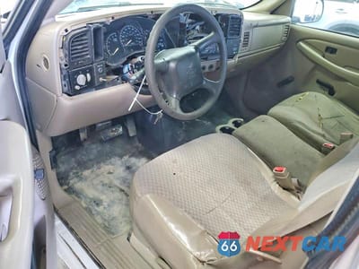 Zdjęcie 8 z 11 samochodu: 2002 CHEVROLET SILVERADO C1500 VIN:1GCEC14VX2Z260526 - miniatura