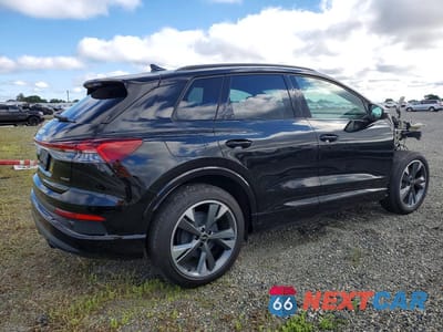 Trzecie zdjęcie samochodu z tyłu: 2024 AUDI Q4 E-TRON PREMIUM VIN:WA1K2BFZ5RP026368 - miniatura