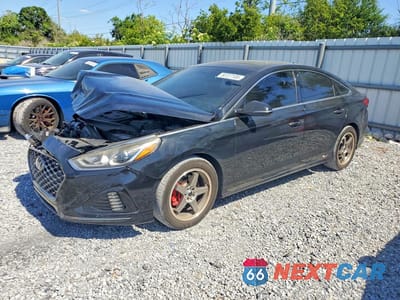 2018 HYUNDAI SONATA SPORT 5NPE34AF1JH696850 - główne zdjęcie licytacji z USA - miniatura
