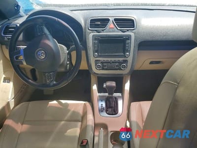 Zdjęcie 8 z 12 samochodu: 2011 VOLKSWAGEN EOS KOMFORT VIN:WVWBA7AH2BV001983 - miniatura