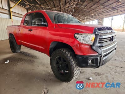 Czwarte zdjęcie samochodu z boku: 2014 TOYOTA TUNDRA SR5 VIN:5TFUW5F14EX354051 - miniatura