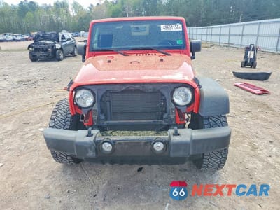 Piąte zdjęcie samochodu w środku: 2016 JEEP WRANGLER SPORT VIN:1C4GJWAG4GL246116 - miniatura