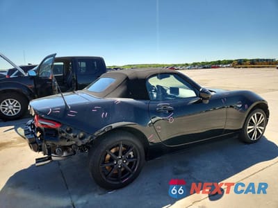 Trzecie zdjęcie samochodu z tyłu: 2025 MAZDA MX-5 MIATA SPORT VIN:JM1NDAB75S0659611 - miniatura