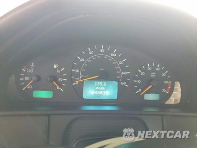 Zdjęcie 9 z 12 samochodu: 2001 MERCEDES-BENZ E 320 VIN:WDBJF65JX1B209631 - miniatura