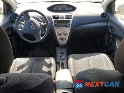 Zdjęcie 8 z 12 samochodu: 2007 TOYOTA YARIS BASE VIN:JTDBT923771101875 - miniatura