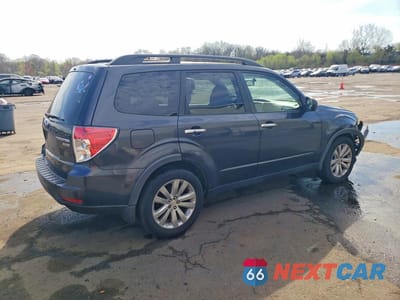 Trzecie zdjęcie samochodu z tyłu: 2011 SUBARU FORESTER 2.5X PREMIUM VIN:JF2SHADCXBH727485 - miniatura
