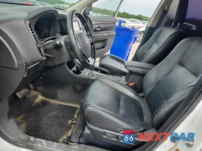 Zdjęcie 7 z 13 samochodu: 2016 MITSUBISHI OUTLANDER ES VIN:JA4AD3A30GZ035978 - miniatura
