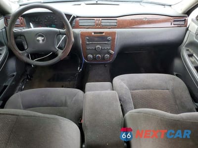 Zdjęcie 8 z 12 samochodu: 2008 CHEVROLET IMPALA POLICE VIN:2G1WS553181322630 - miniatura