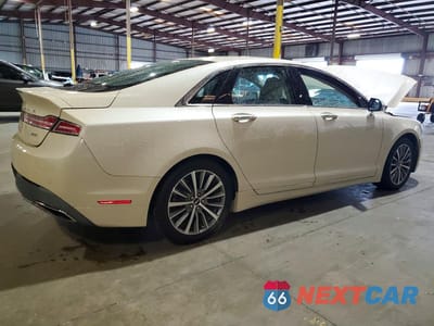 Trzecie zdjęcie samochodu z tyłu: 2018 LINCOLN MKZ PREMIERE VIN:3LN6L5A9XJR615924 - miniatura