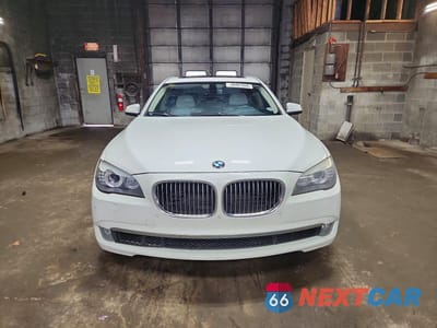 Piąte zdjęcie samochodu w środku: 2011 BMW 740 LI VIN:WBAKB4C55BC573833 - miniatura