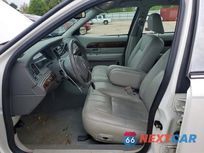 Zdjęcie 7 z 12 samochodu: 2004 MERCURY GRAND MARQUIS LS VIN:2MEFM75W54X655443 - miniatura