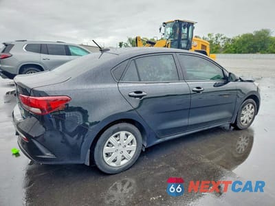 Trzecie zdjęcie samochodu z tyłu: 2023 KIA RIO S VIN:3KPA24AD6PE626175 - miniatura