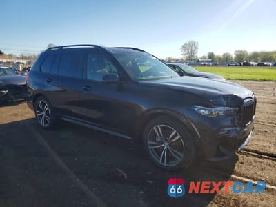 Czwarte zdjęcie samochodu z boku: 2020 BMW X7 XDRIVE40I VIN:5UXCW2C07L9B81845 - miniatura