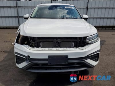 Piąte zdjęcie samochodu w środku: 2024 VOLKSWAGEN TIGUAN S VIN:3VVRB7AX5RM080364 - miniatura