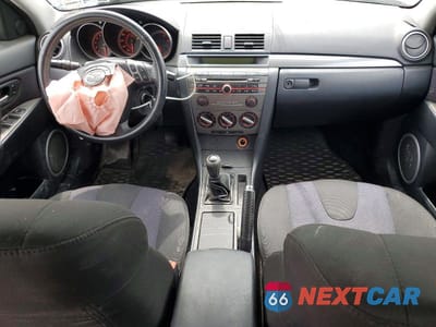 Zdjęcie 8 z 13 samochodu: 2007 MAZDA 3 HATCHBACK VIN:JM1BK344X71632932 - miniatura