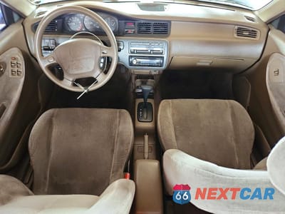 Zdjęcie 8 z 11 samochodu: 1993 HONDA CIVIC LX VIN:JHMEG8650PS041499 - miniatura