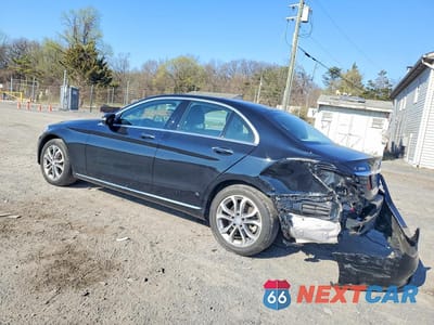 Drugie zdjęcie samochodu z przodu: 2015 MERCEDES-BENZ C 300 4MATIC VIN:55SWF4KBXFU072508 - miniatura