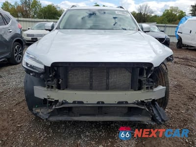 Piąte zdjęcie samochodu w środku: 2017 VOLVO XC90 T6 VIN:YV4A22PK5H1128173 - miniatura