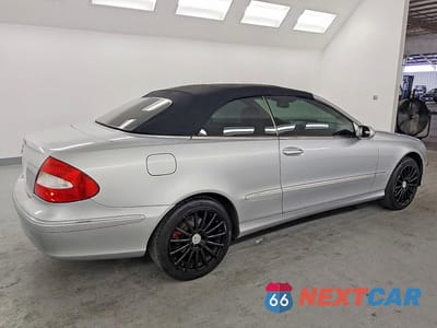 Trzecie zdjęcie samochodu z tyłu: 2007 MERCEDES-BENZ CLK 350 VIN:WDBTK56F77F209239 - miniatura