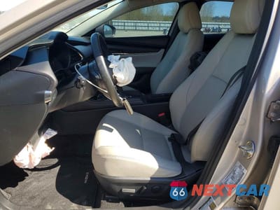 Zdjęcie 7 z 12 samochodu: 2023 MAZDA 3 PREFERRED VIN:3MZBPACMXPM371020 - miniatura