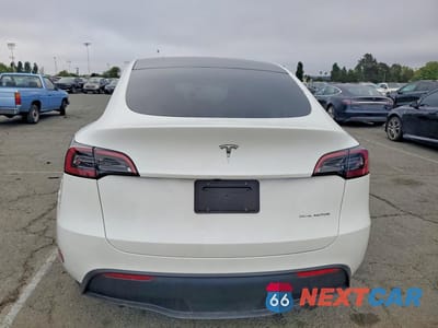 Zdjęcie 6 z 12 samochodu: 2024 TESLA MODEL Y VIN:7SAYGAEE2RF054149 - miniatura